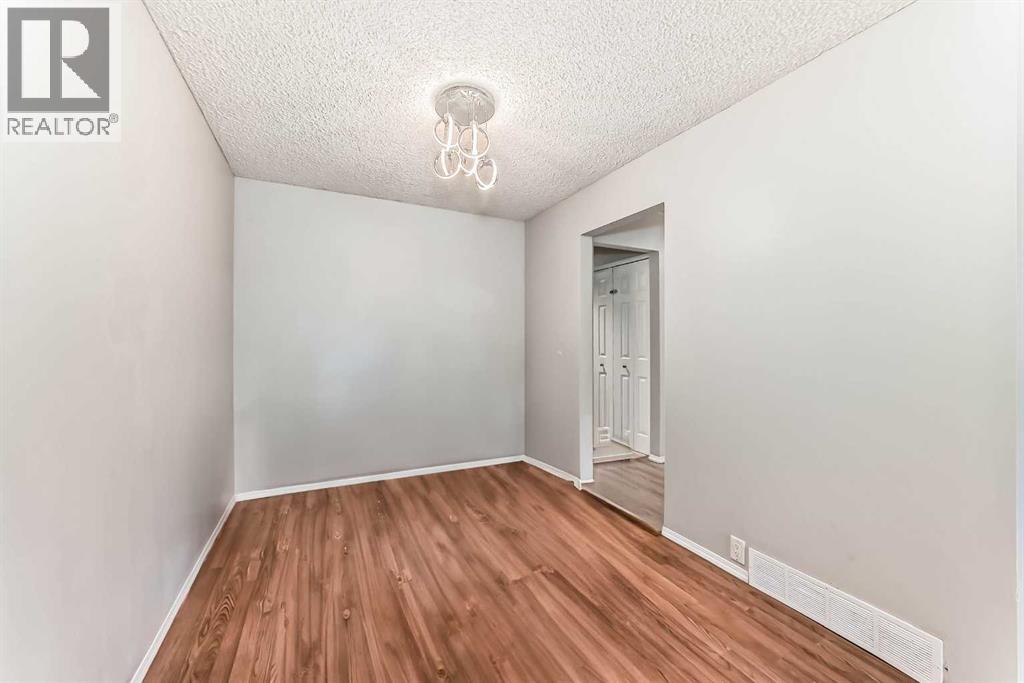 Photo 21 of 1019 Canfield Crescent Sw, Calgary AB