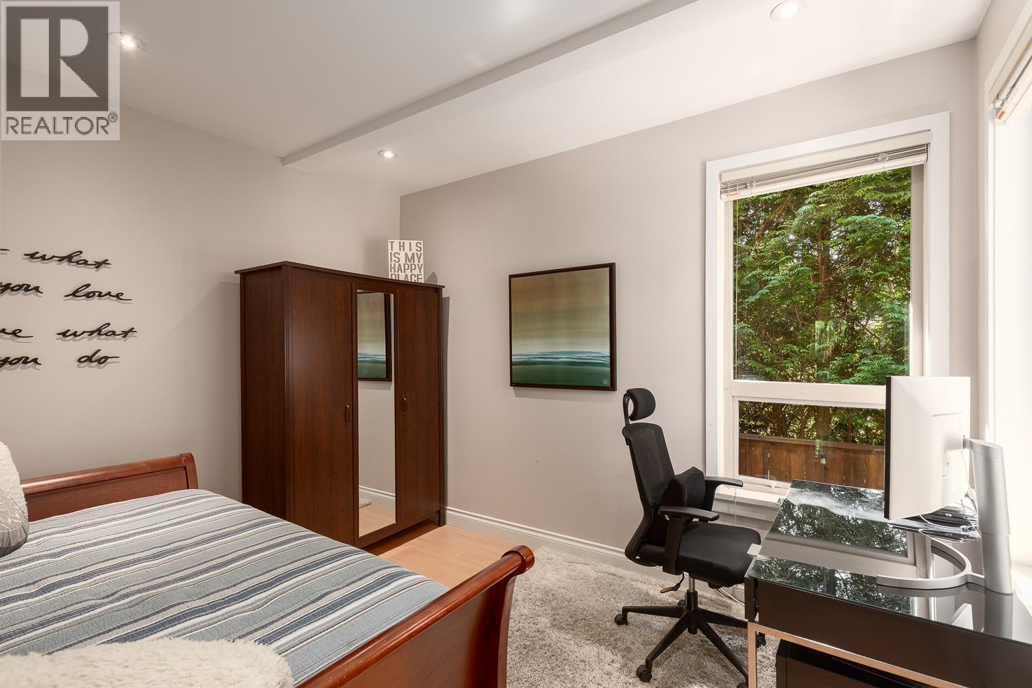 Photo 16 of 3681 Henderson Avenue, North Vancouver BC