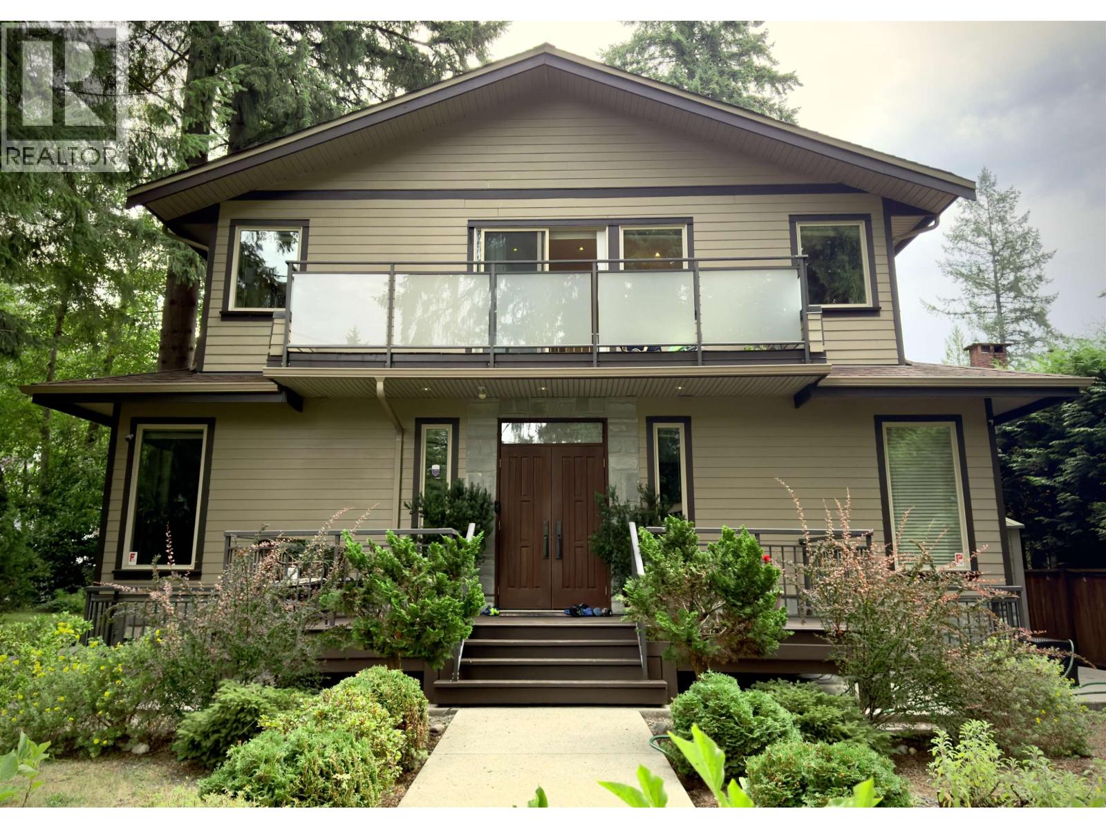 Photo 38 of 3681 Henderson Avenue, North Vancouver BC