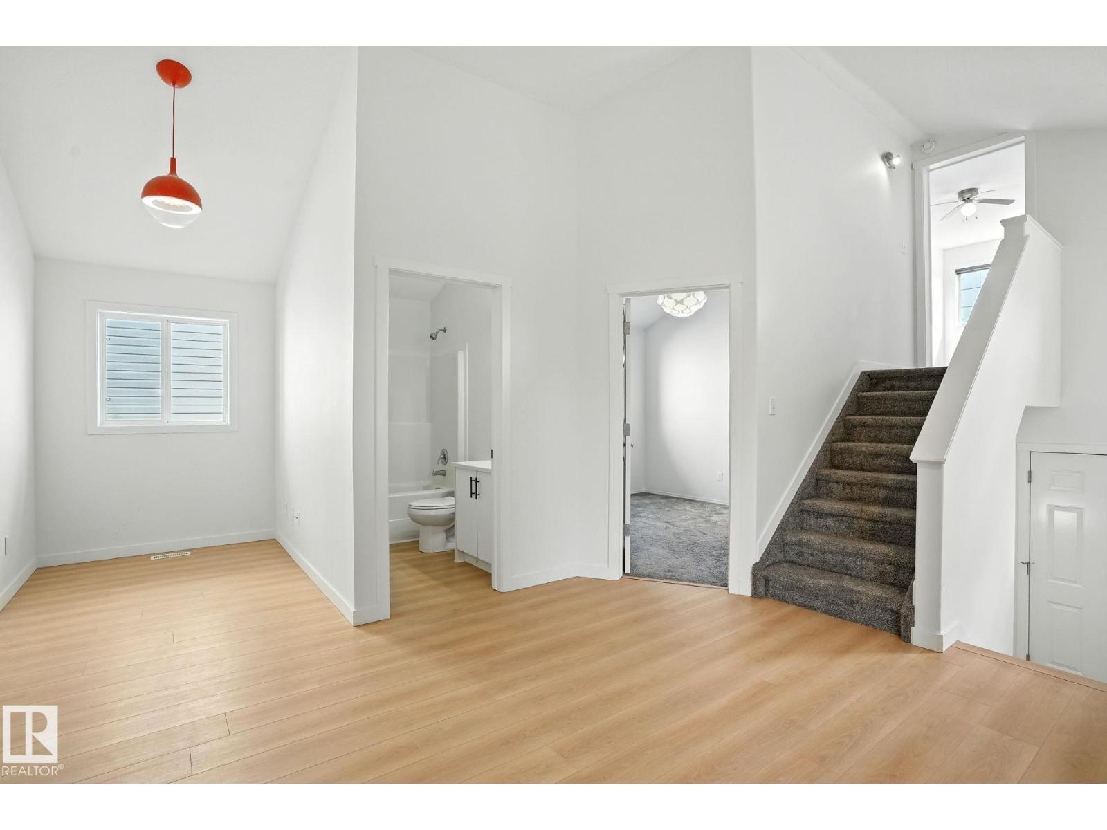 Photo 6 of 11316 167 B Av Nw, Edmonton AB