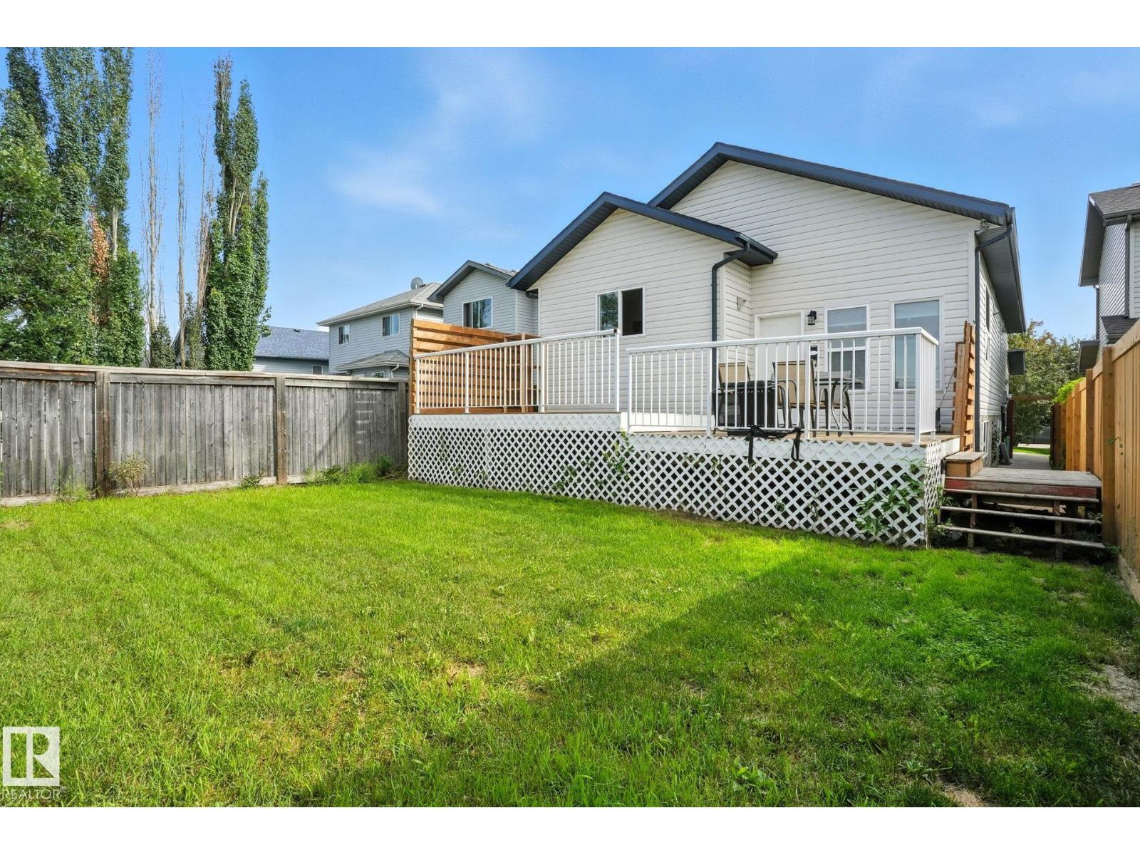 Photo 2 of 11316 167 B Av Nw, Edmonton AB