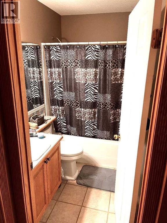Photo 19 of 904 Spruce Way Se, Medicine Hat AB