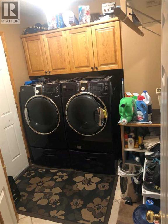 Photo 42 of 904 Spruce Way Se, Medicine Hat AB
