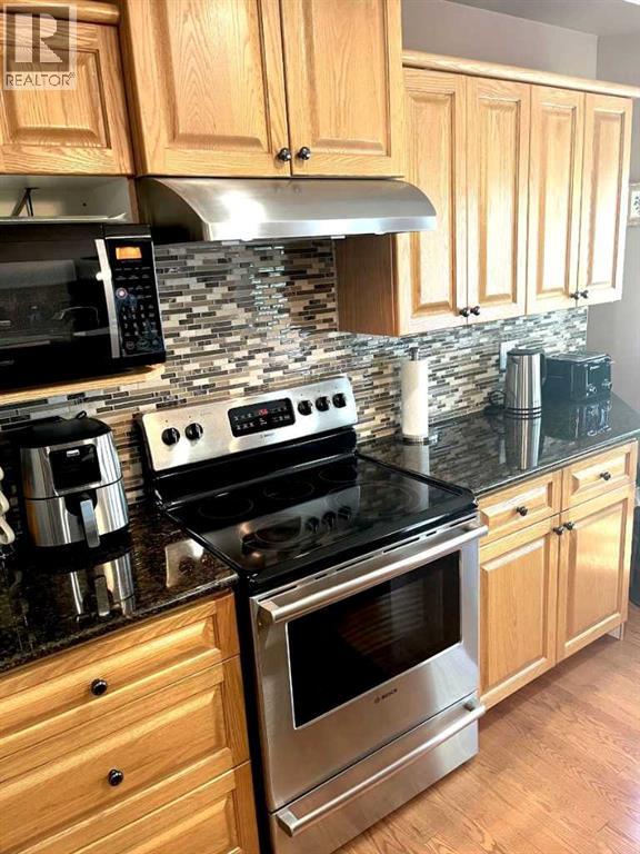 Photo 16 of 904 Spruce Way Se, Medicine Hat AB