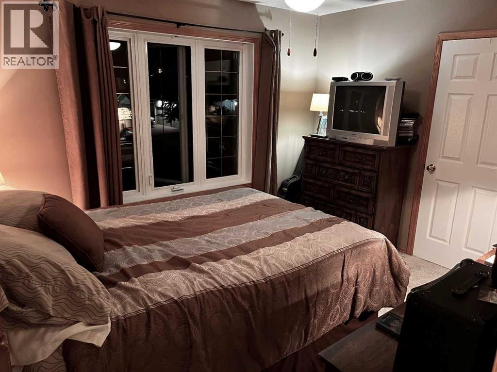 Photo 28 of 904 Spruce Way Se, Medicine Hat AB