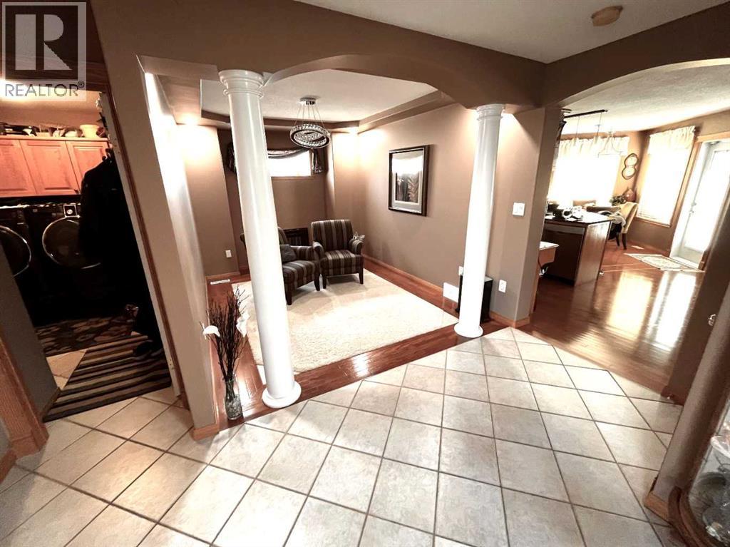 Photo 47 of 904 Spruce Way Se, Medicine Hat AB