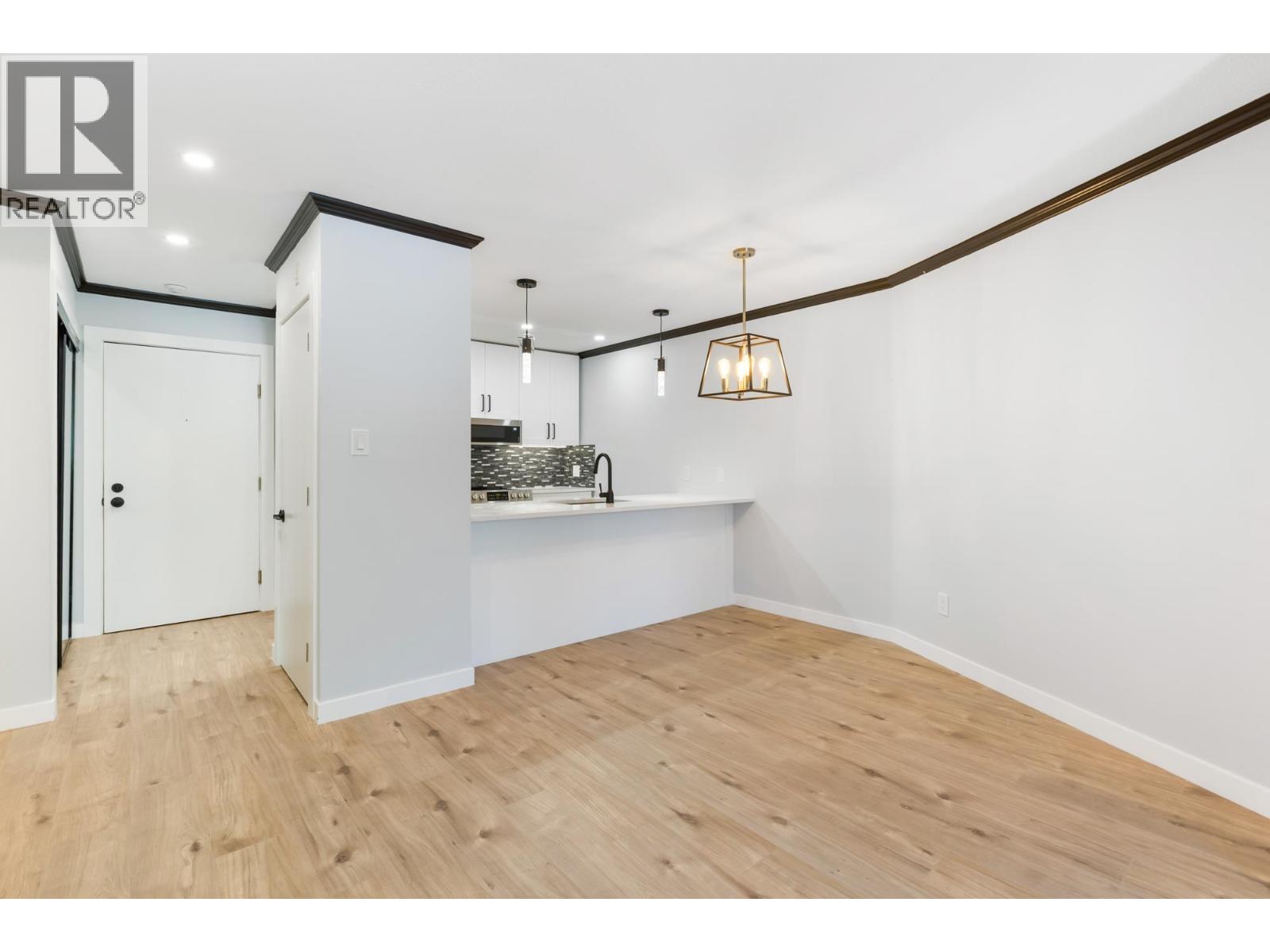 Photo 17 of 207 11595 Fraser Street, Maple Ridge BC