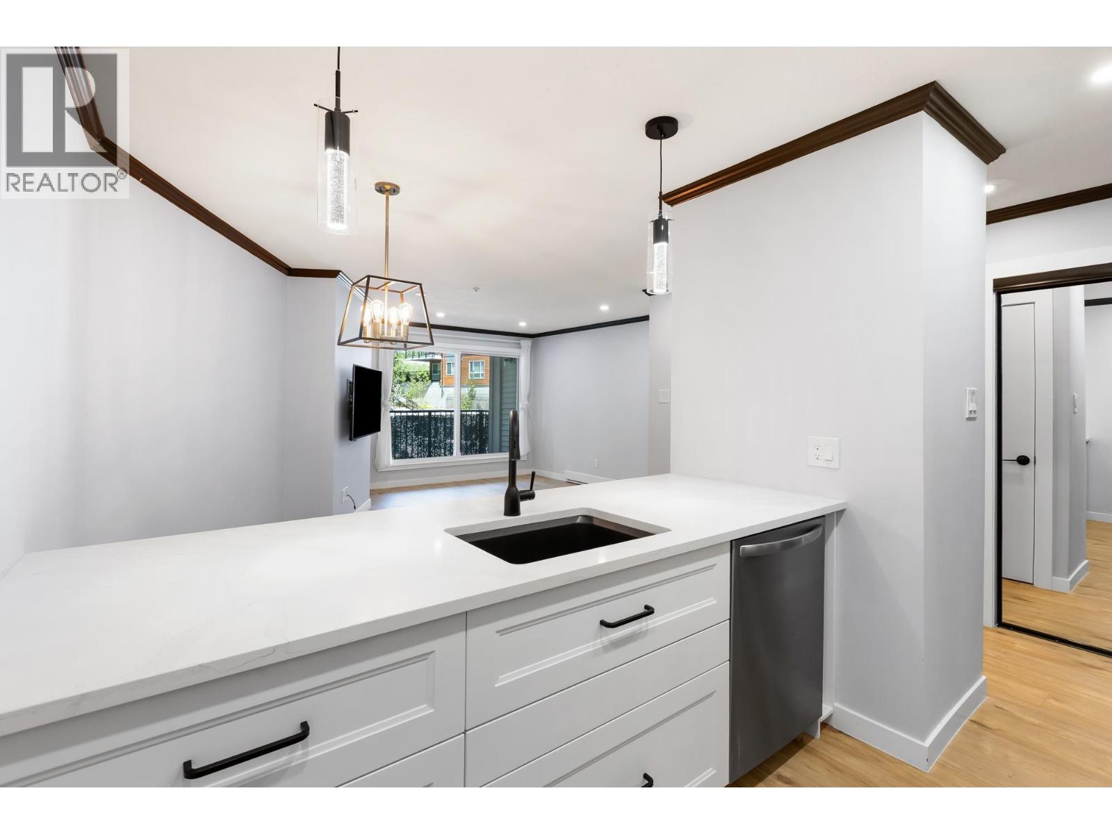Photo 4 of 207 11595 Fraser Street, Maple Ridge BC
