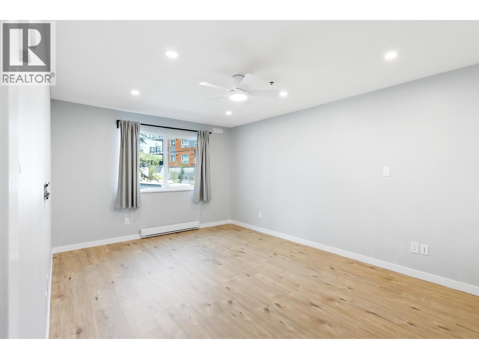 Photo 21 of 207 11595 Fraser Street, Maple Ridge BC