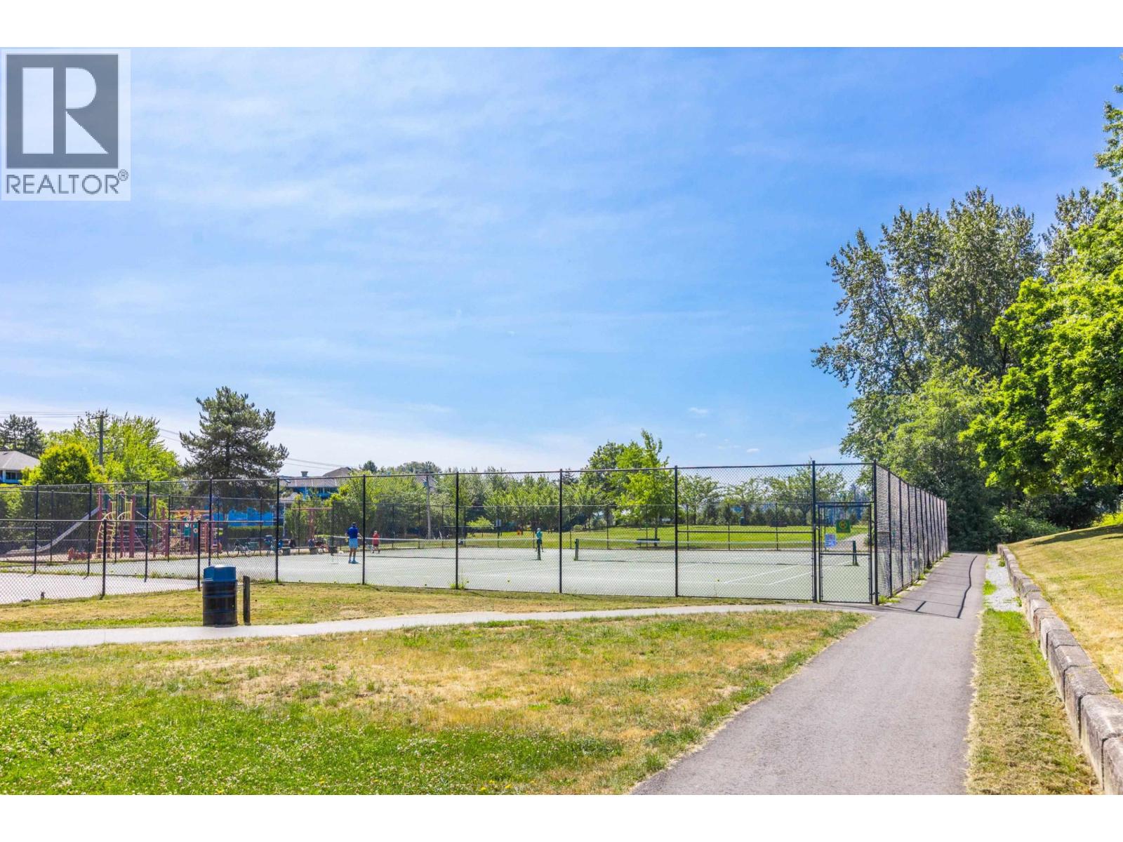 Photo 14 of 207 11595 Fraser Street, Maple Ridge BC
