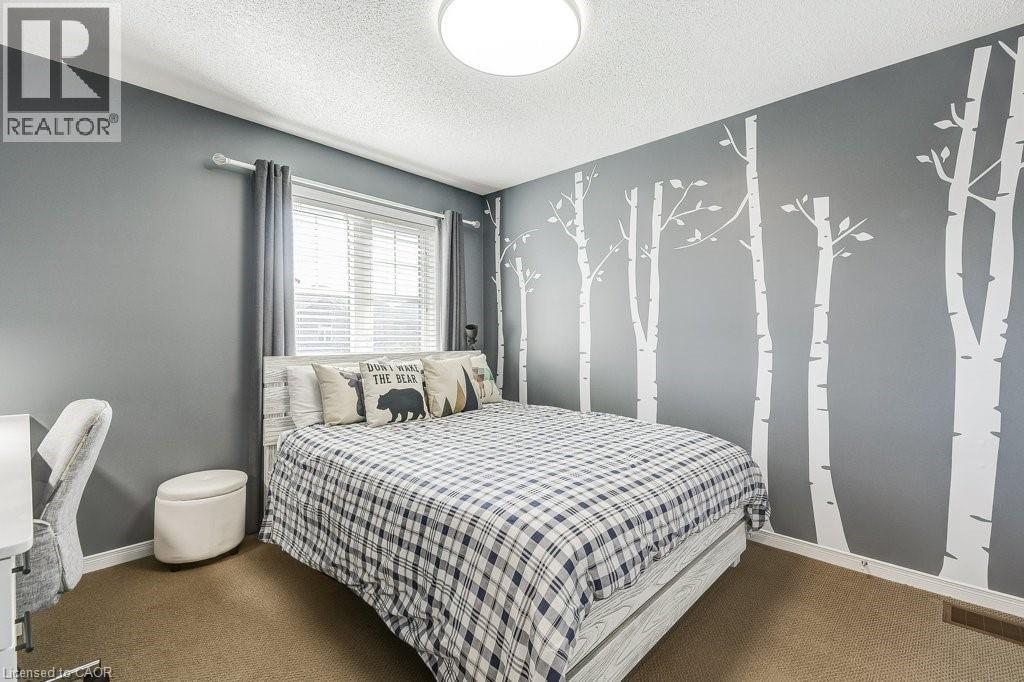 Photo 16 of 45 Cathedral Street, Waterdown ON