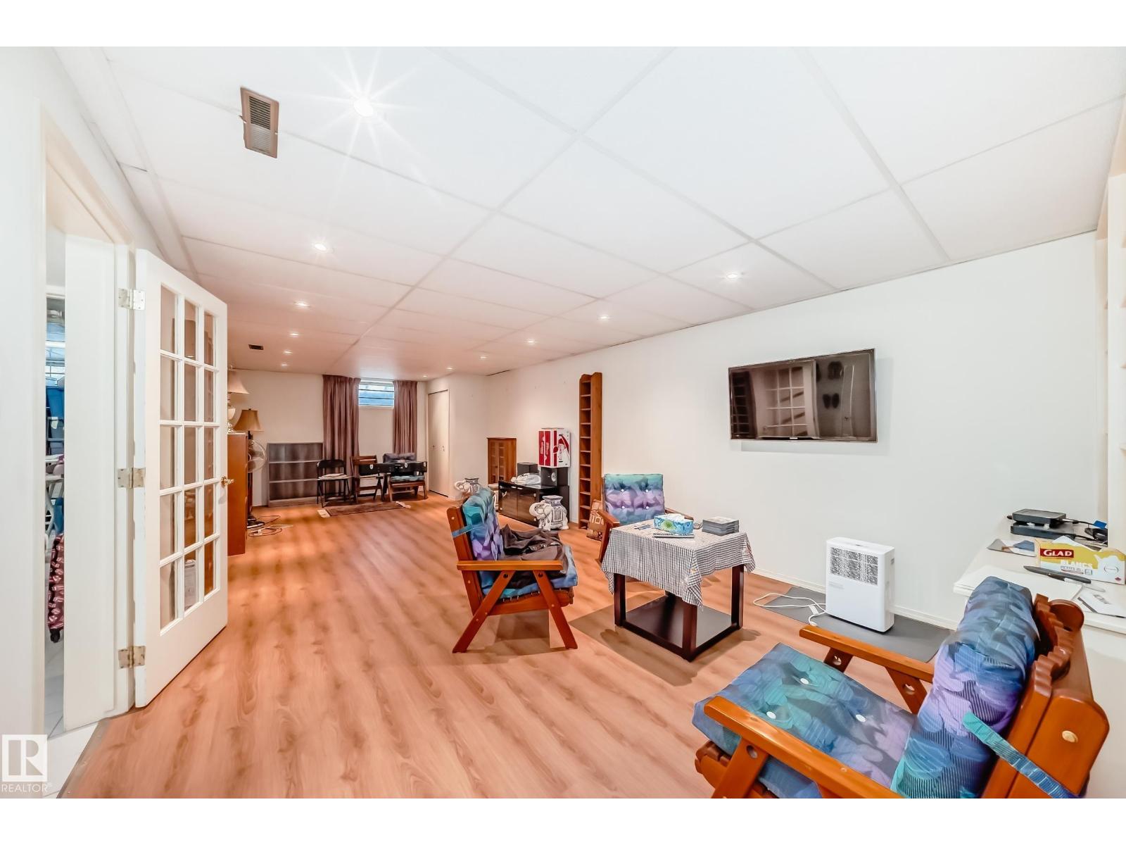 Photo 32 of 8602 158 St Nw, Edmonton AB