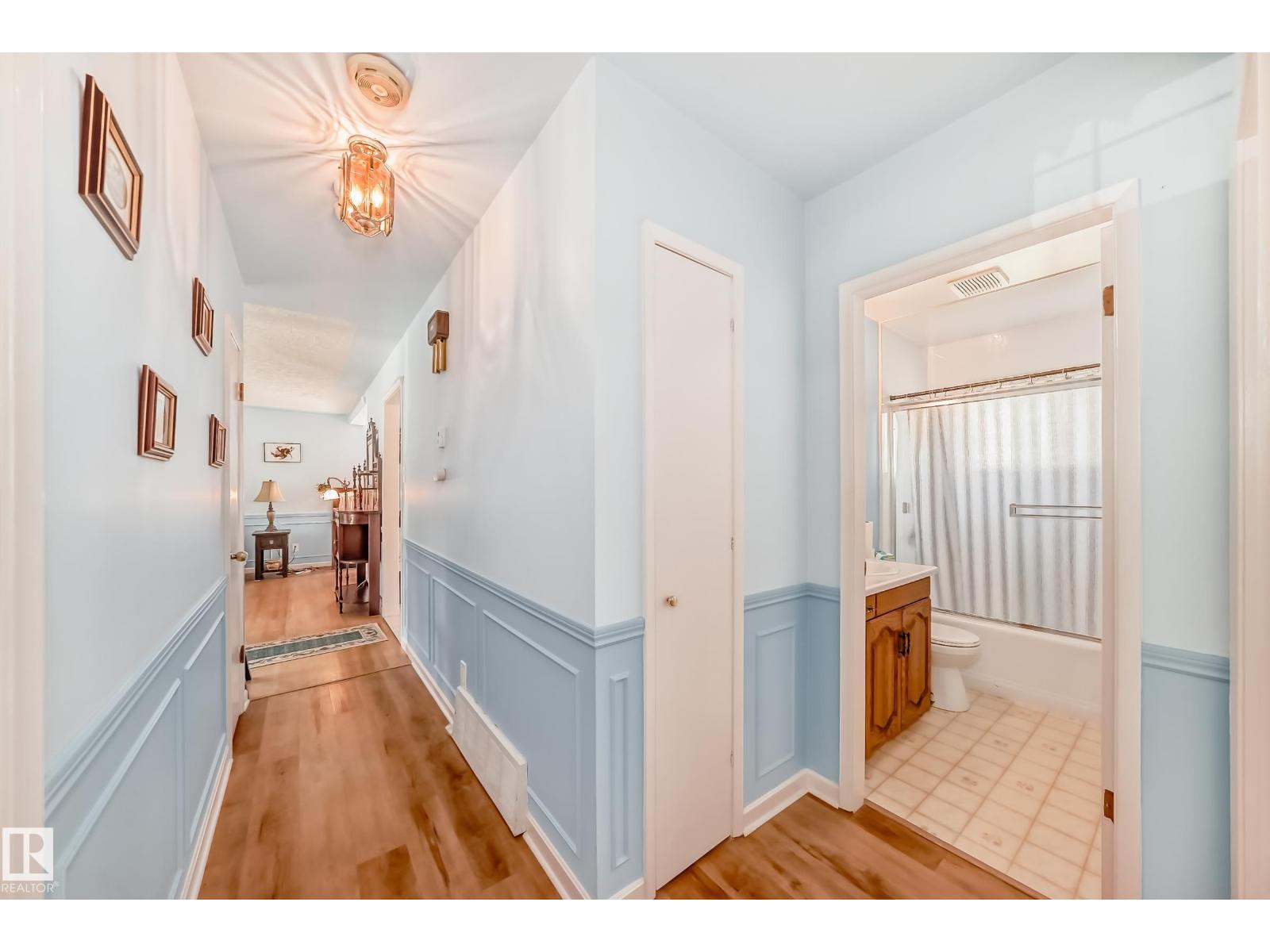 Photo 33 of 8602 158 St Nw, Edmonton AB