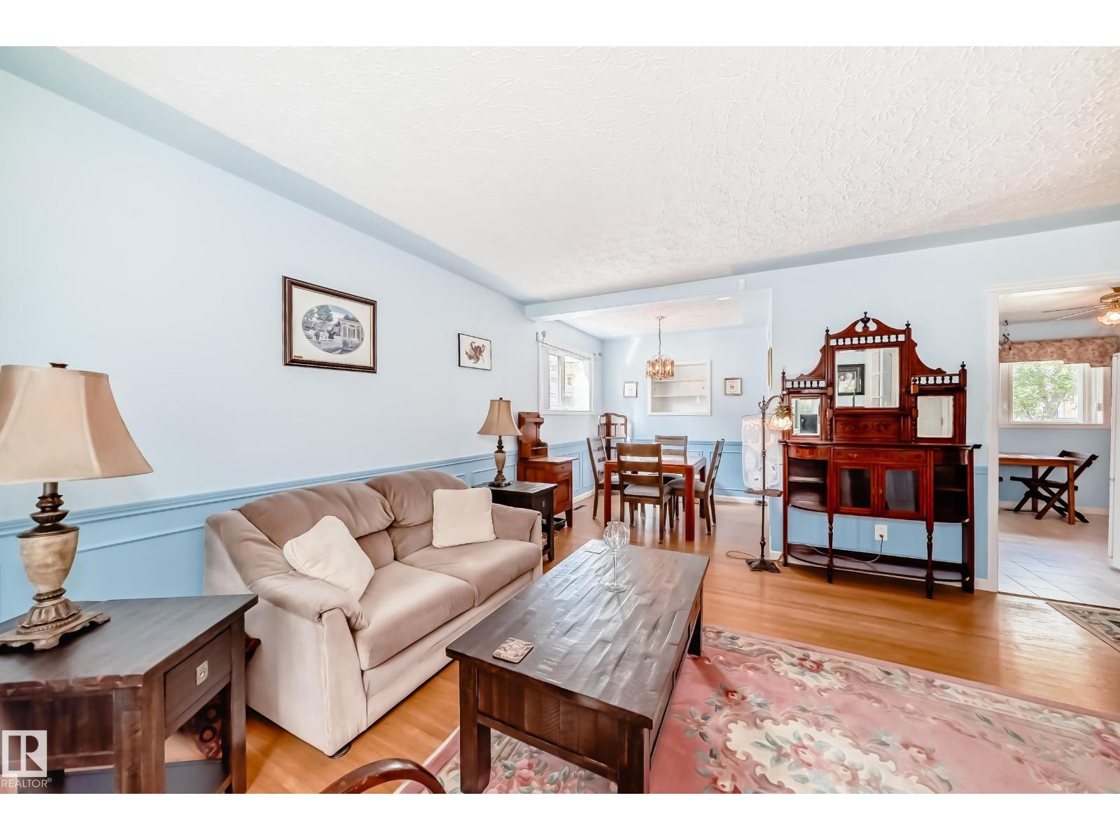 Photo 24 of 8602 158 St Nw, Edmonton AB