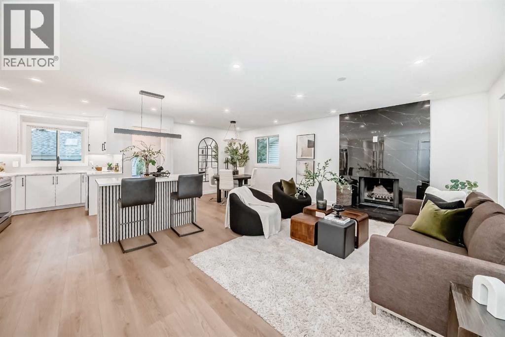 Photo 23 of 636 Cedarille Way Sw, Calgary AB
