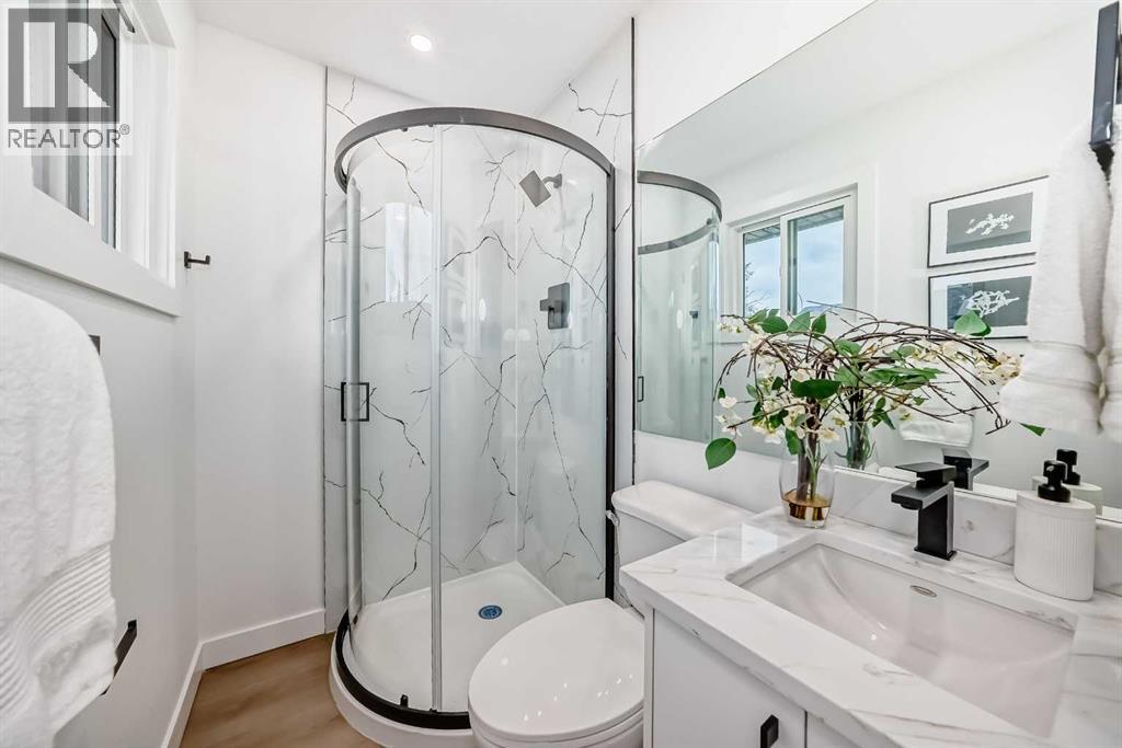 Photo 22 of 636 Cedarille Way Sw, Calgary AB