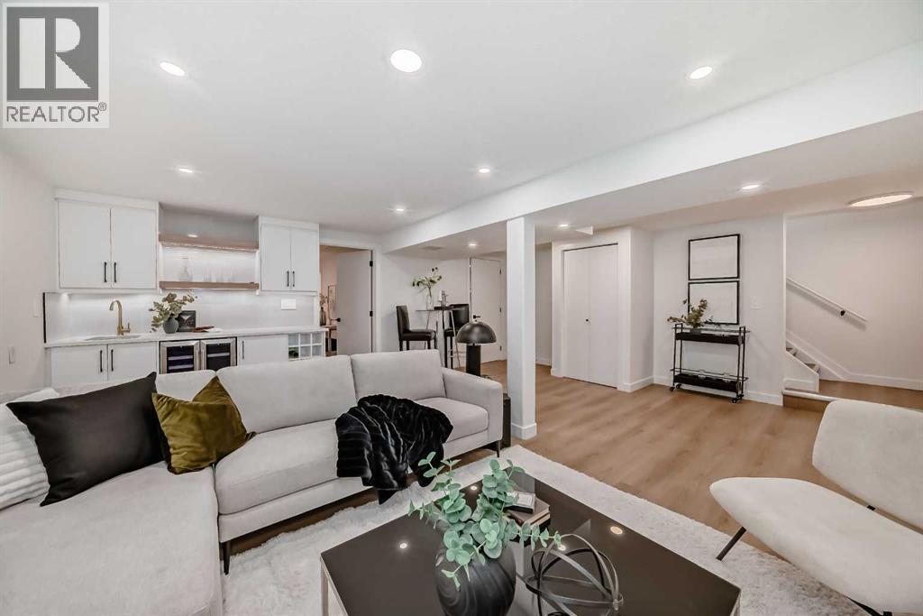 Photo 31 of 636 Cedarille Way Sw, Calgary AB