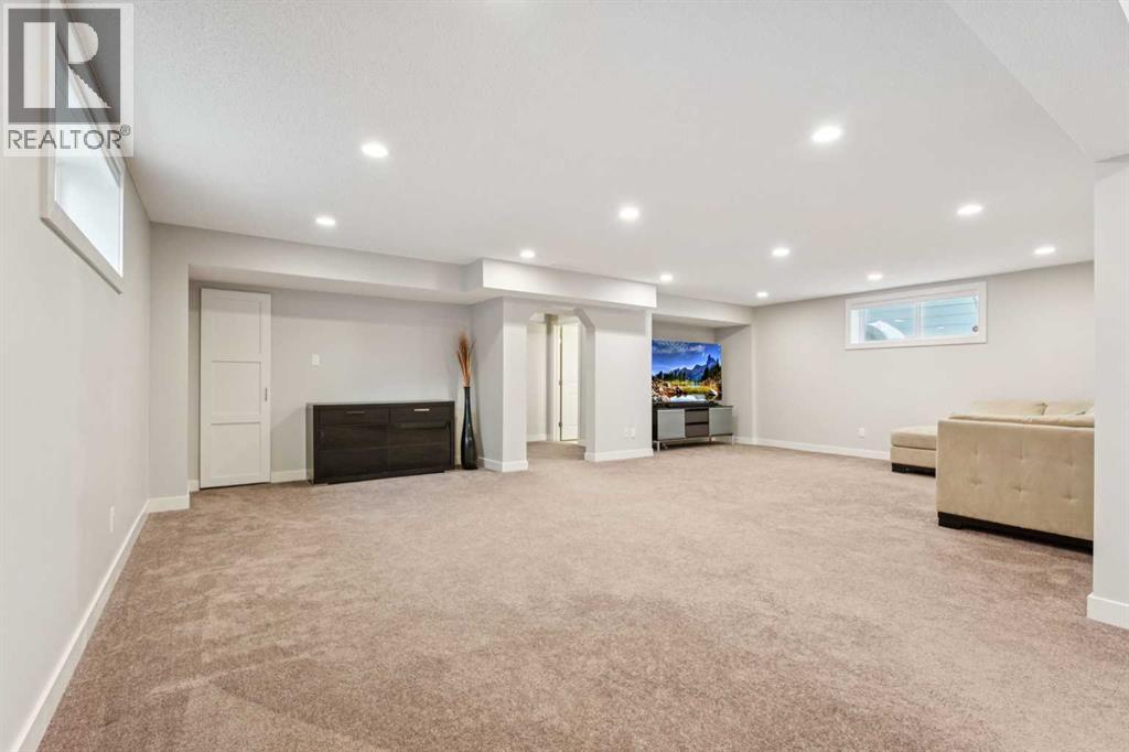 Single Family House for Sale in  Sherwood Gate NW Sherwood Calgary 