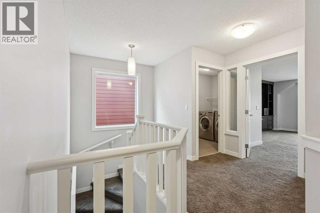Single Family House for Sale in  Sherwood Gate NW Sherwood Calgary 