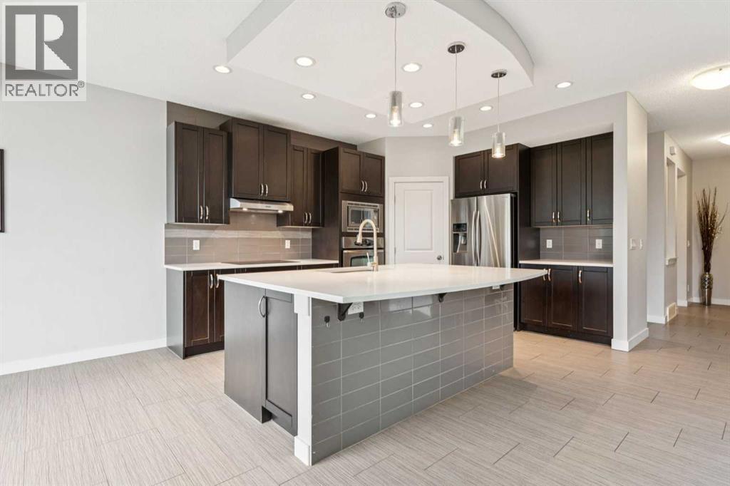 Single Family House for Sale in  Sherwood Gate NW Sherwood Calgary 