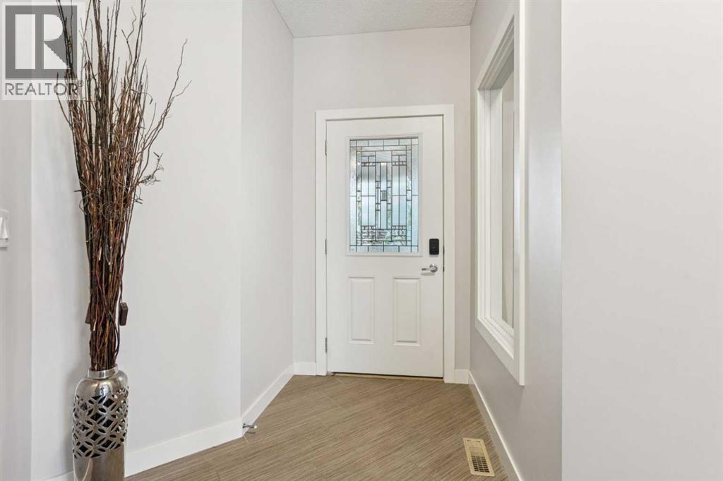 Single Family House for Sale in  Sherwood Gate NW Sherwood Calgary 