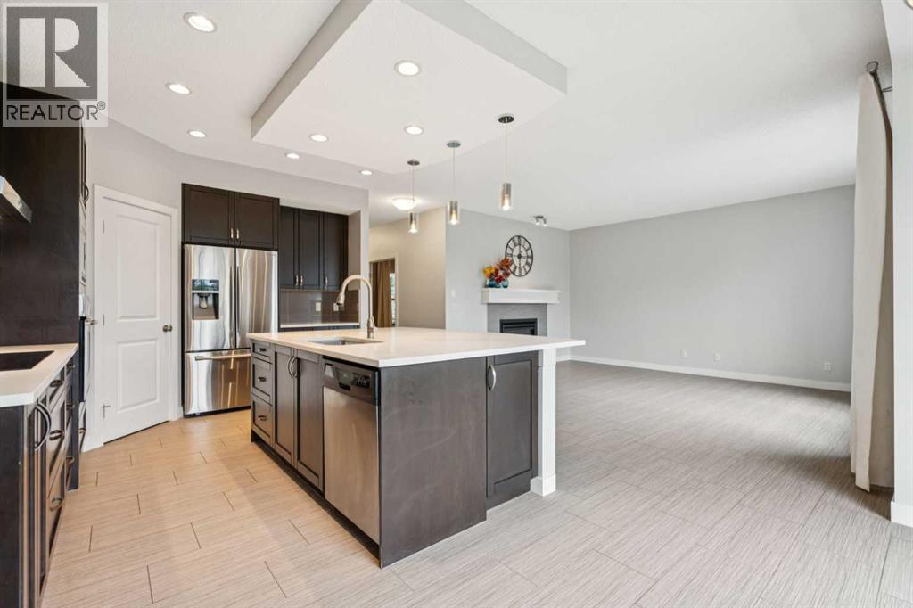 Single Family House for Sale in  Sherwood Gate NW Sherwood Calgary 
