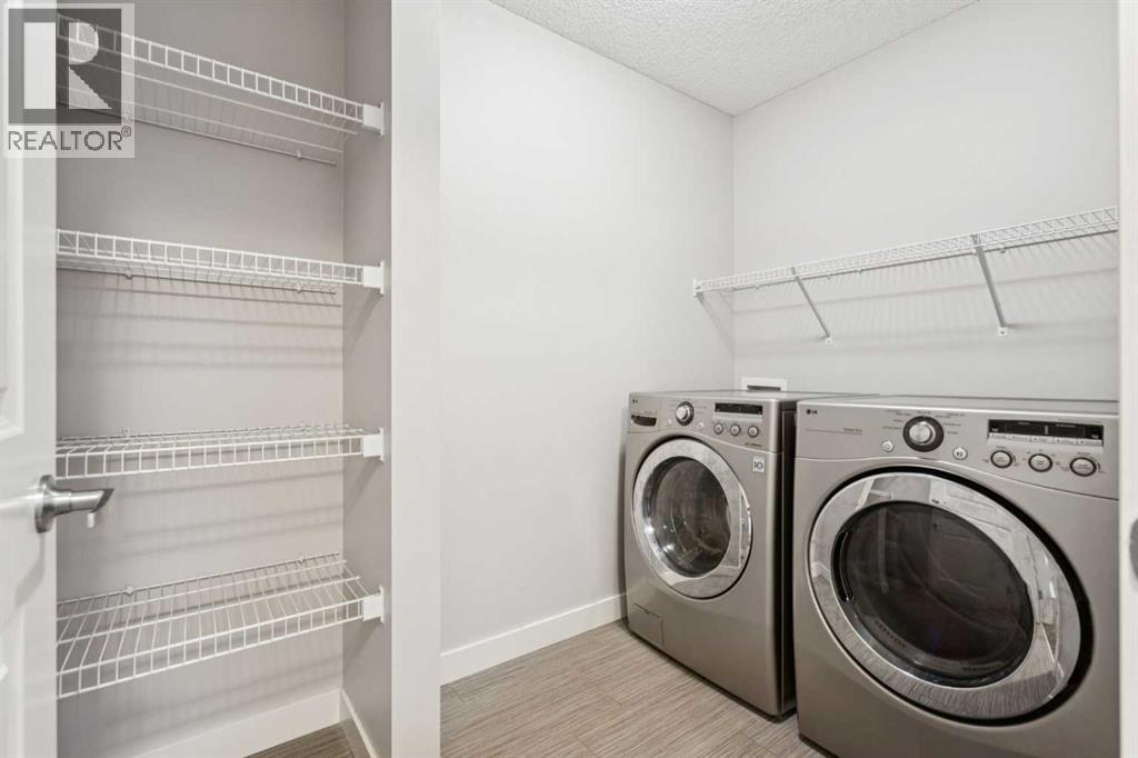 Single Family House for Sale in  Sherwood Gate NW Sherwood Calgary 