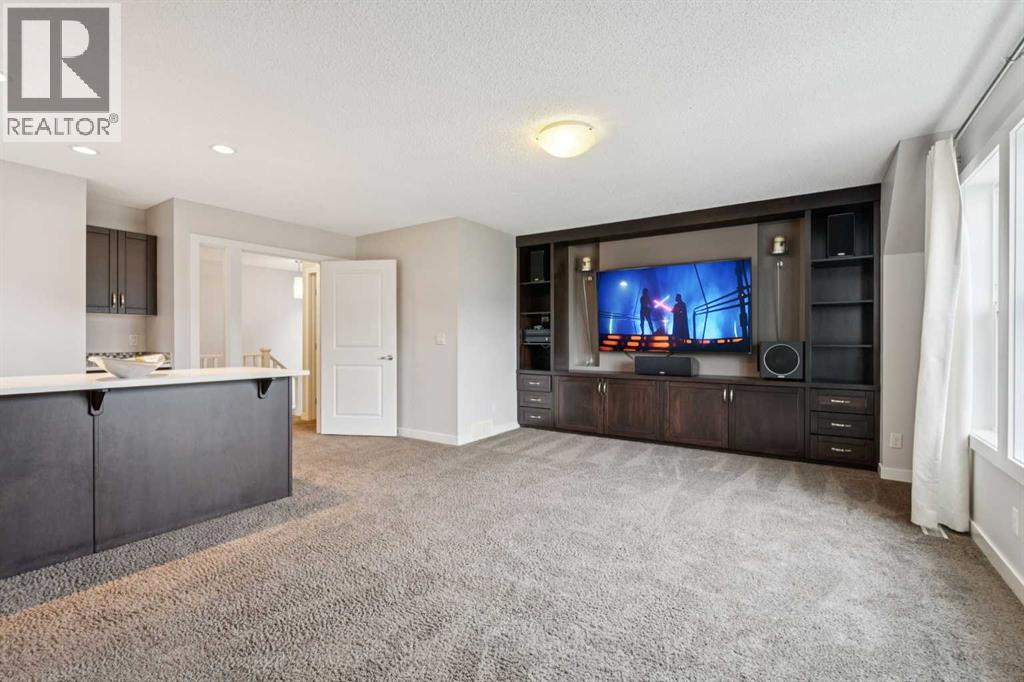 Single Family House for Sale in  Sherwood Gate NW Sherwood Calgary 