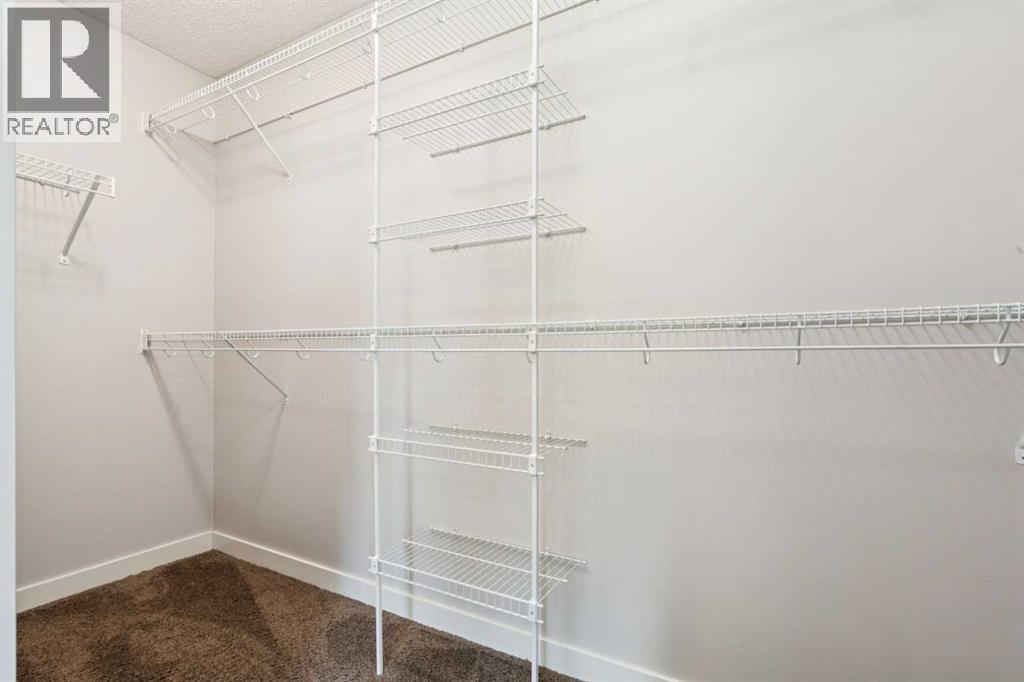 Single Family House for Sale in  Sherwood Gate NW Sherwood Calgary 