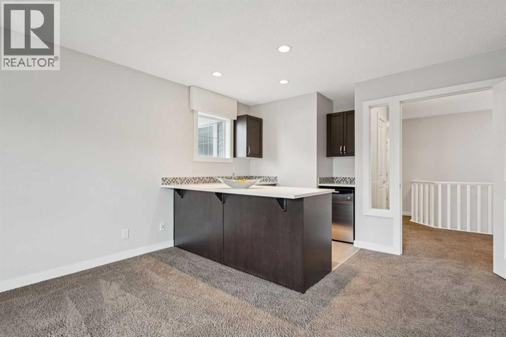 Single Family House for Sale in  Sherwood Gate NW Sherwood Calgary 