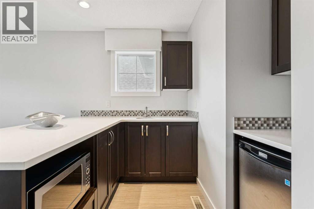 Single Family House for Sale in  Sherwood Gate NW Sherwood Calgary 