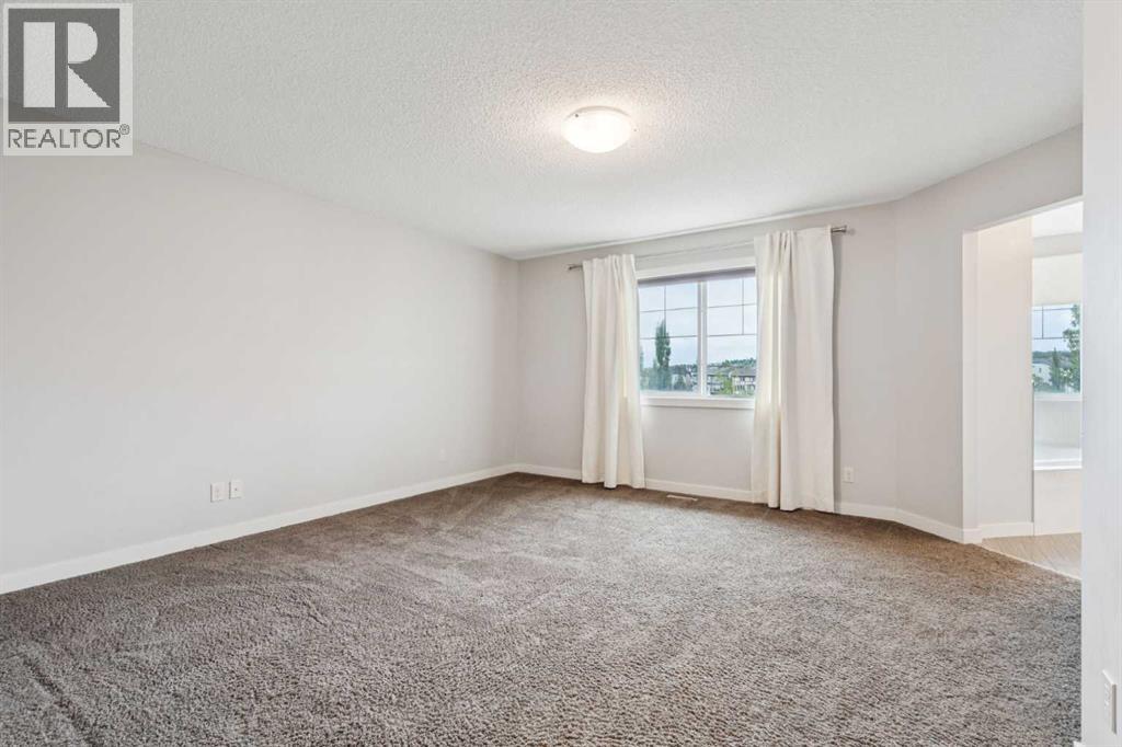 Single Family House for Sale in  Sherwood Gate NW Sherwood Calgary 