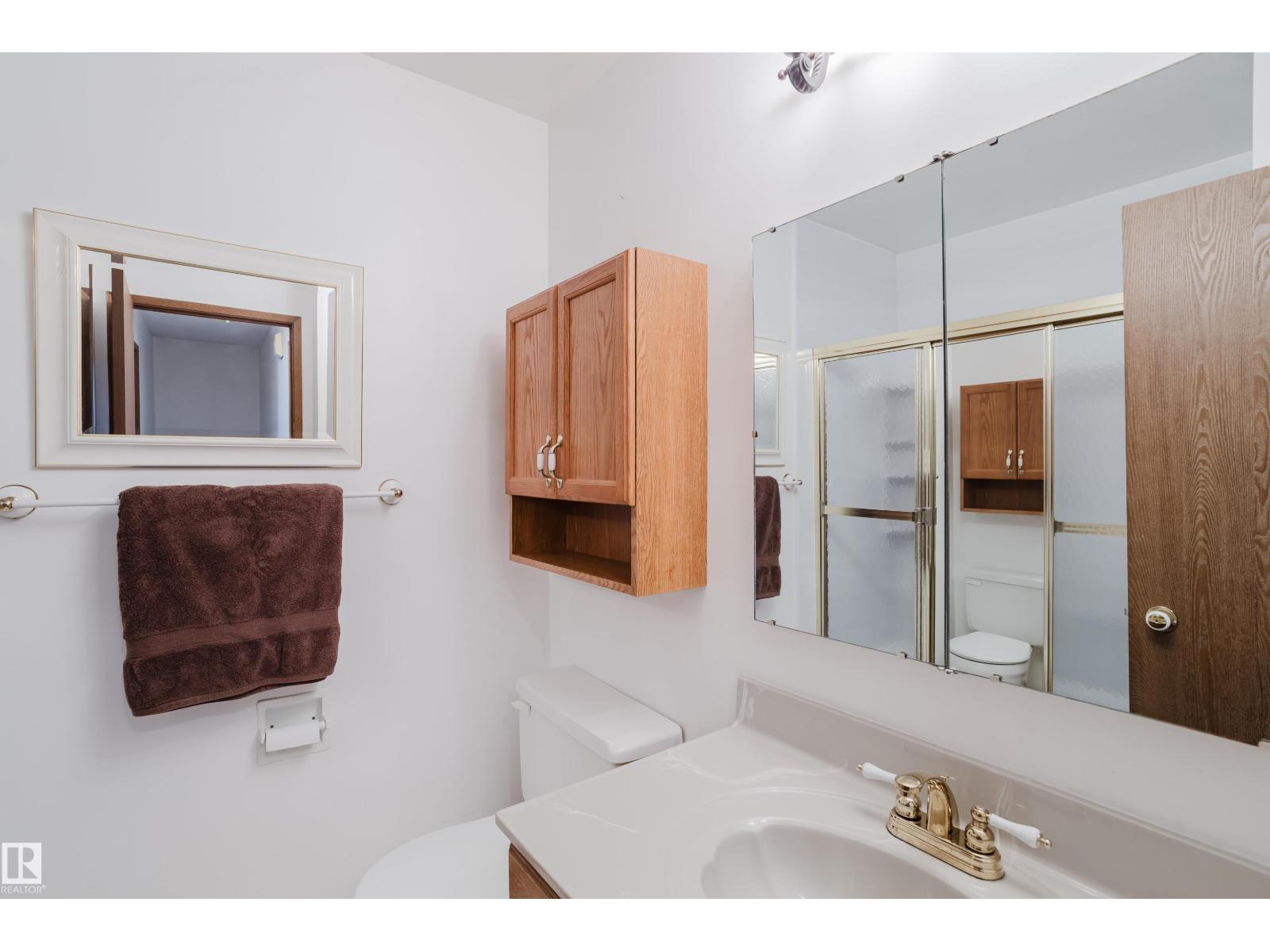 Photo 11 of 17021 108 St Nw, Edmonton AB