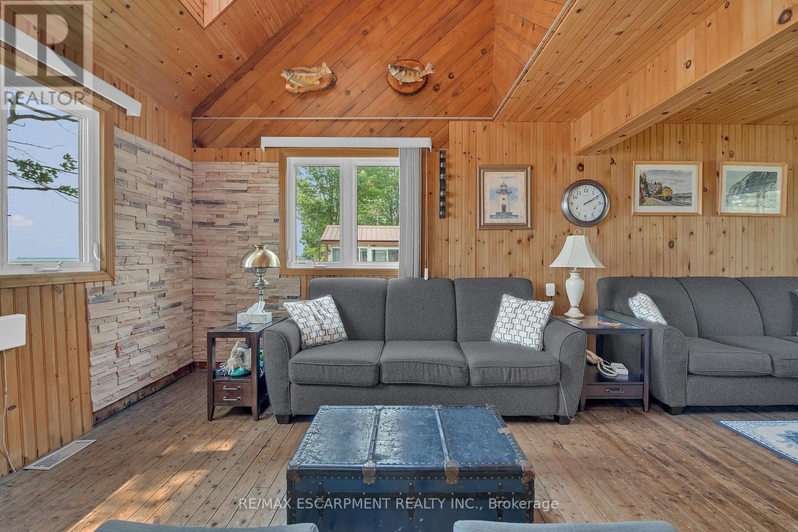 Photo 14 of 20 Hoover Point Lane, Haldimand ON
