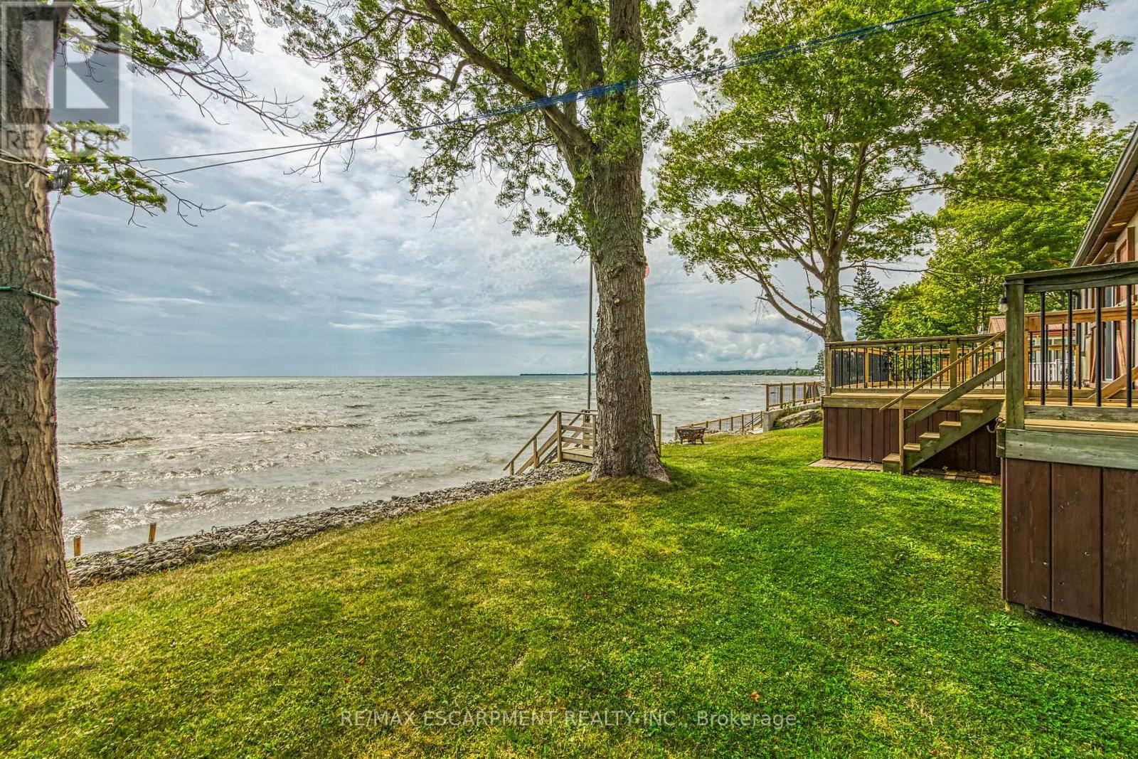 Photo 2 of 20 Hoover Point Lane, Haldimand ON