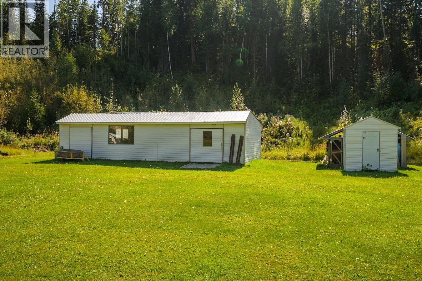 Photo 4 of 1661 Fraser Flats Road, Prince George BC