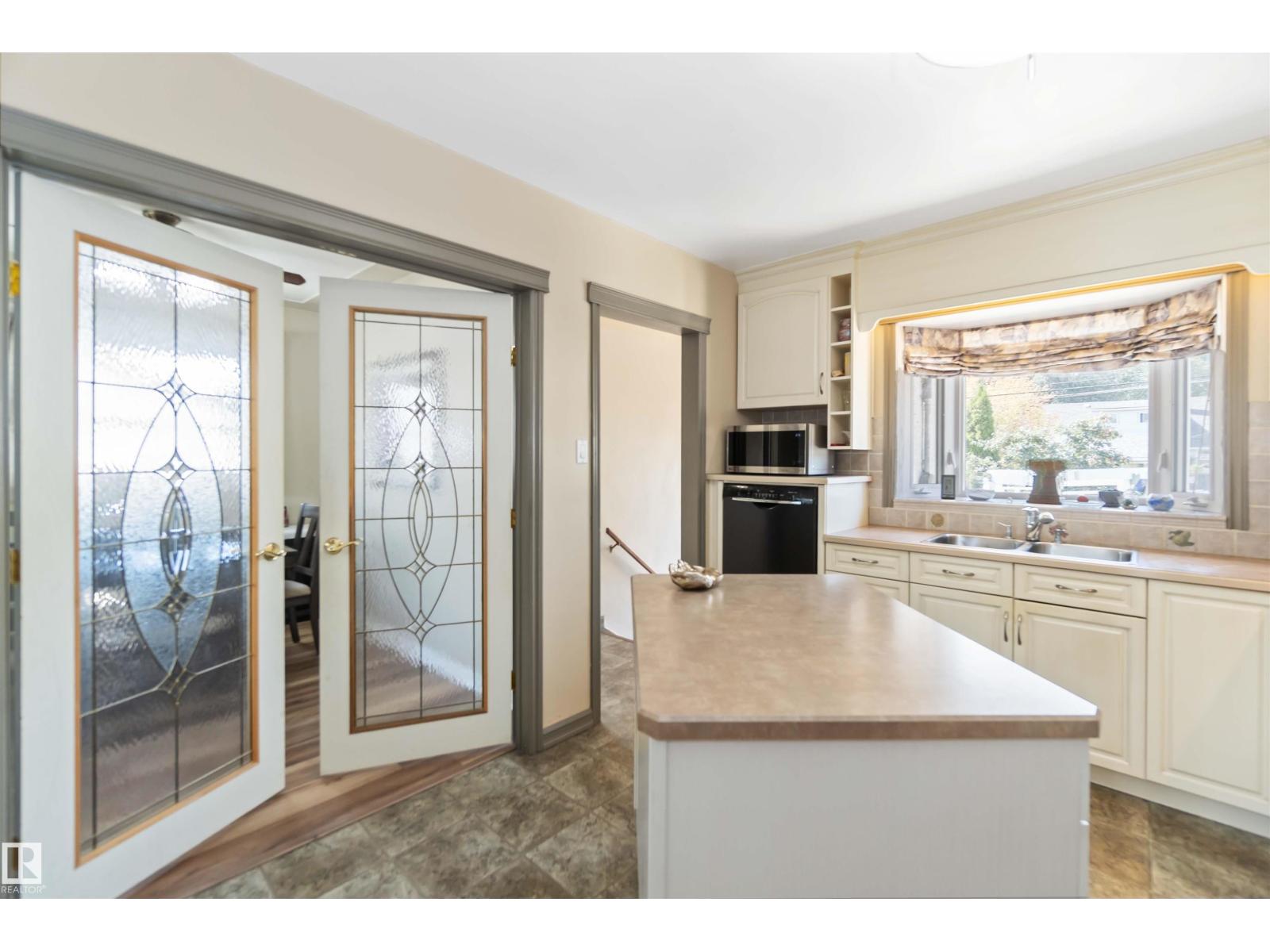 Photo 57 of 12260 St Albert Tr Nw, Edmonton AB