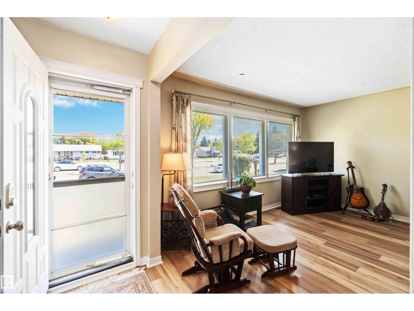 Photo 43 of 12260 St Albert Tr Nw, Edmonton AB