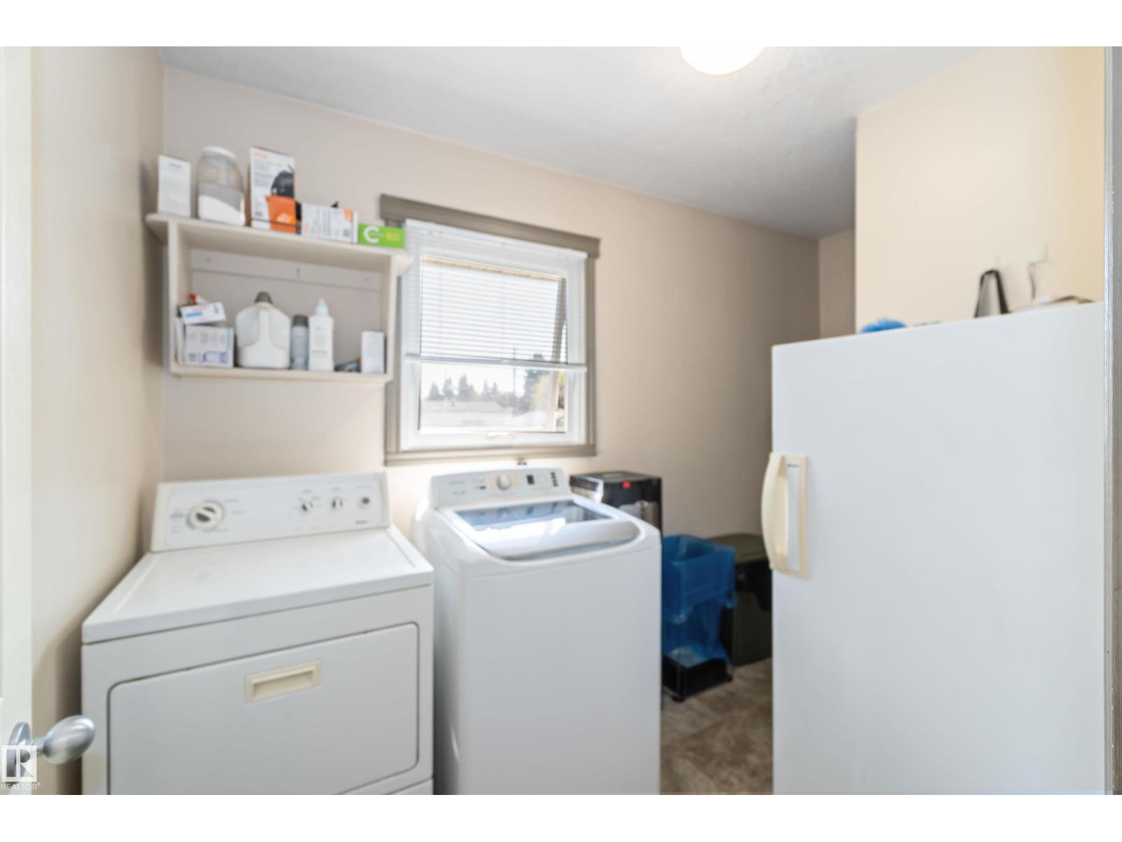 Photo 37 of 12260 St Albert Tr Nw, Edmonton AB