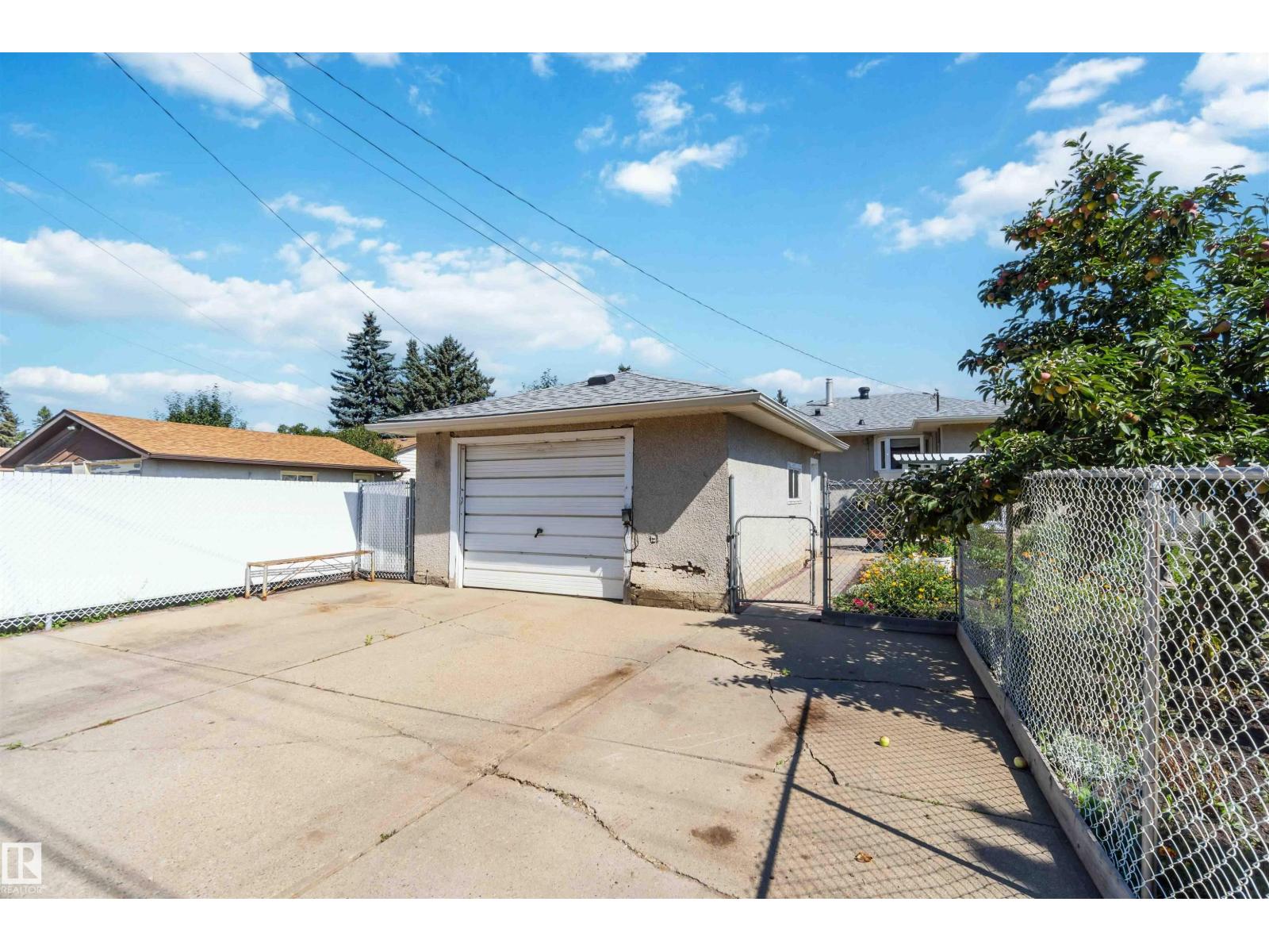 Photo 70 of 12260 St Albert Tr Nw, Edmonton AB