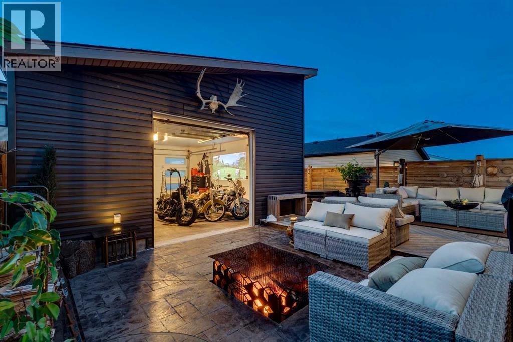 Photo 18 of 205 Copperpond Parade Se, Calgary AB