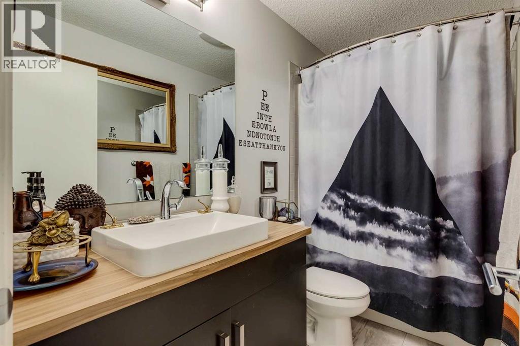 Photo 13 of 205 Copperpond Parade Se, Calgary AB