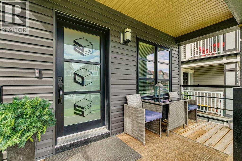 Photo 11 of 205 Copperpond Parade Se, Calgary AB