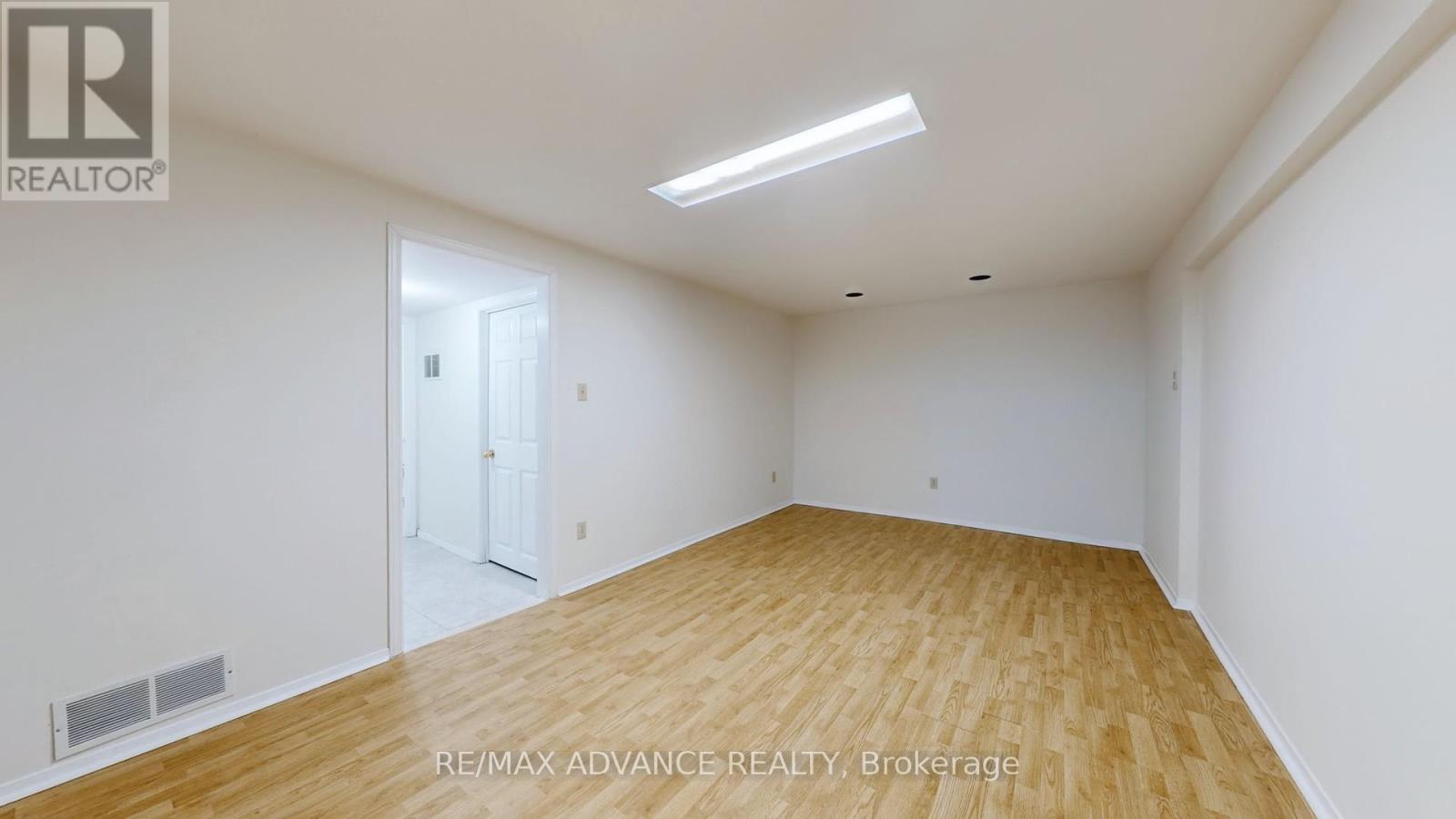 Photo 12 of Lower 49 Havenview Road, Toronto ON