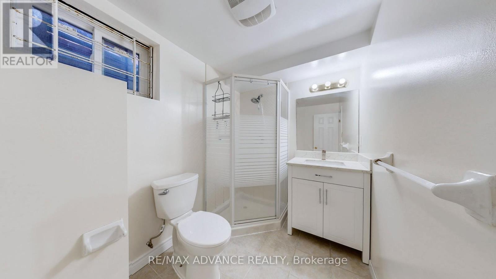Photo 15 of Lower 49 Havenview Road, Toronto ON