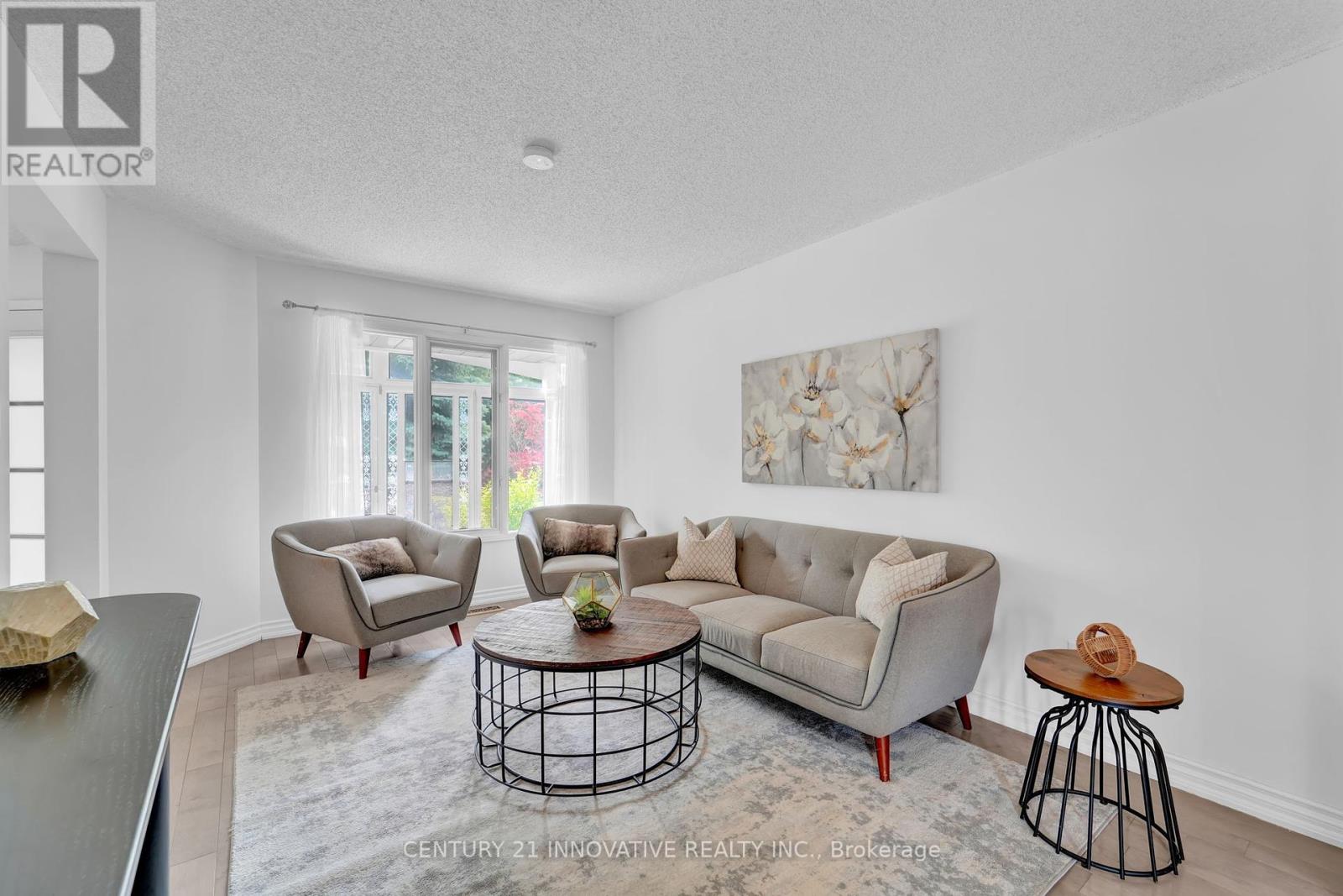 Photo 2 of 10 Blake Court, Ajax ON