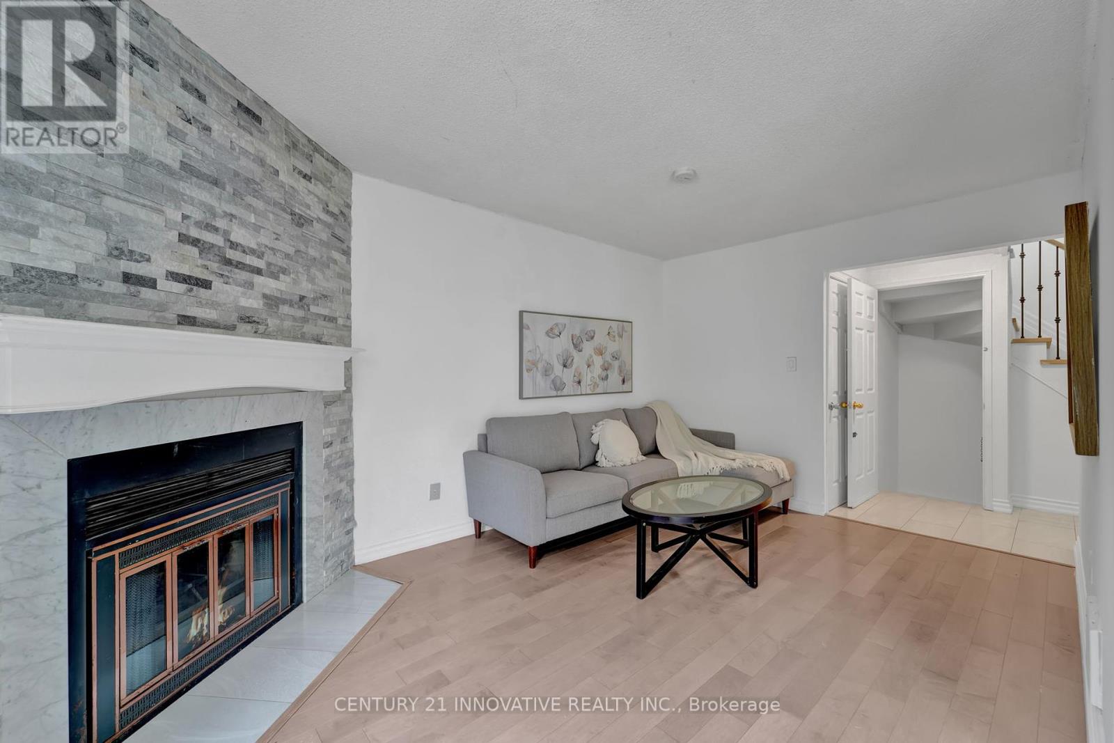 Photo 24 of 10 Blake Court, Ajax ON