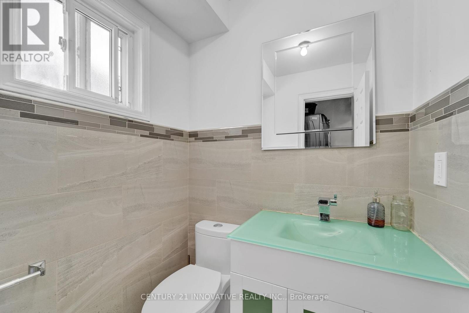 Photo 39 of 10 Blake Court, Ajax ON