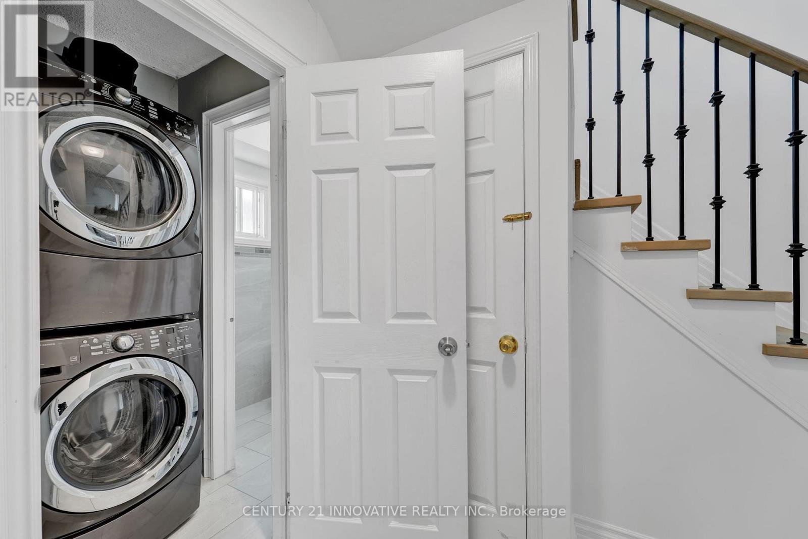 Photo 36 of 10 Blake Court, Ajax ON