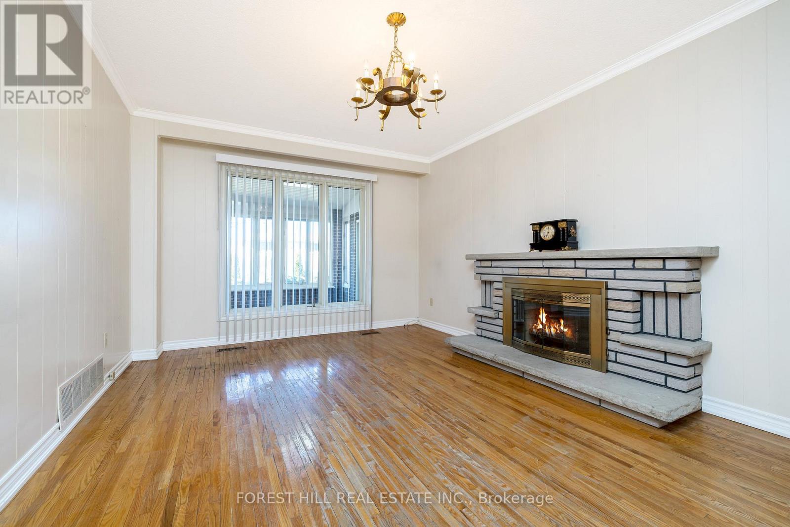 Photo 15 of 3441 Charmaine Heights, Mississauga ON